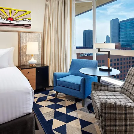 The Bristol Hotel San Diego-3