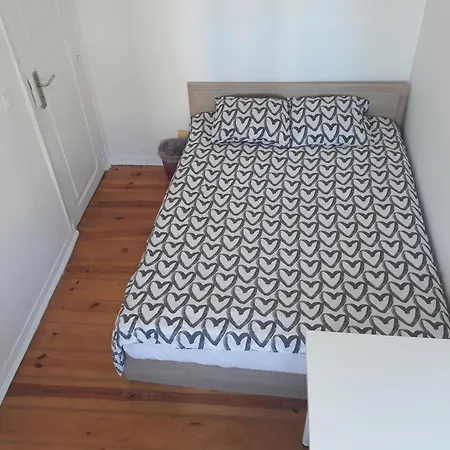 Lisbon Guesthouse-2