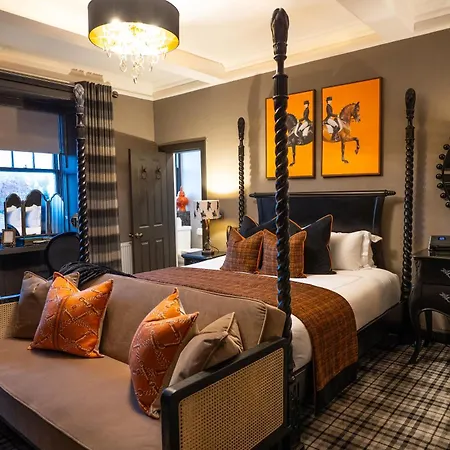 Abbotsford Hotel-2