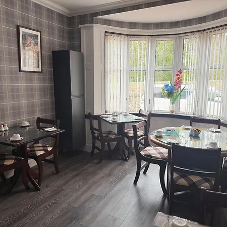 Acer Lodge Guest House-2
