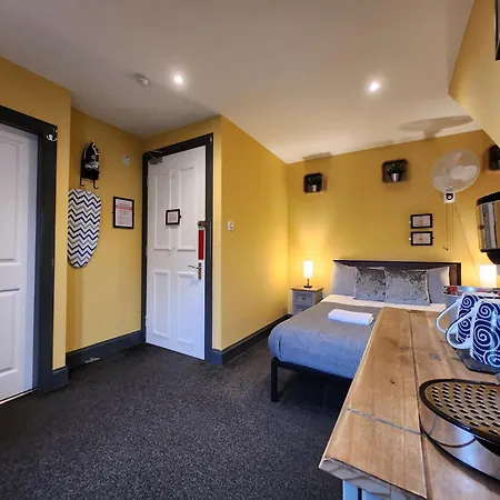 Frederick Douglass - Rooms In The City-3