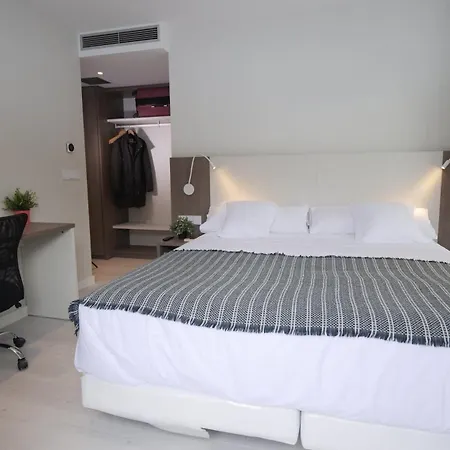 Hotel Ciudadela Pamplona-3