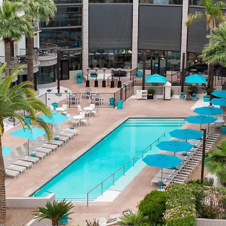 Embassy Suites By Hilton Phoenix Biltmore-2