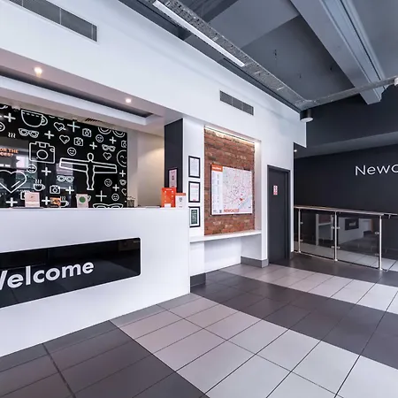 Easyhotel Newcastle-2
