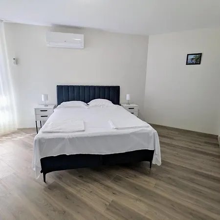Burgas Beach Resort 2 Apartments-3