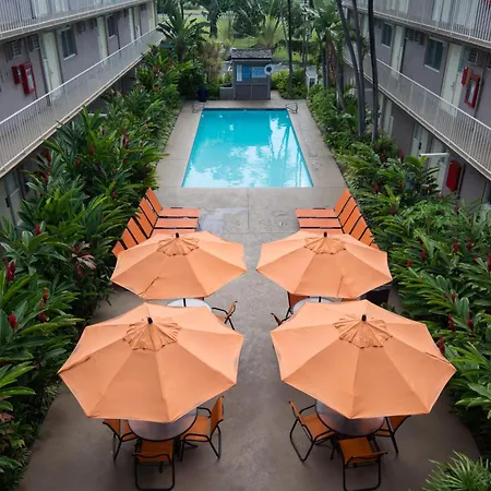 Pacific Marina Inn Airport-3