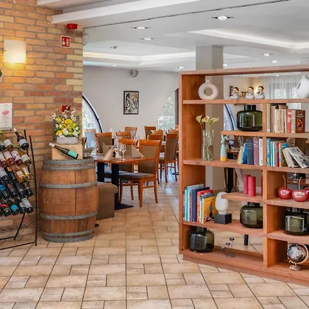 Budapest Airport Hotel Stacio Wellness & Konferencia-2