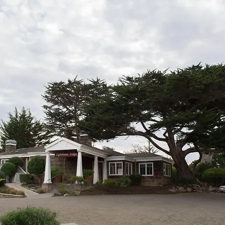 Lighthouse Lodge & Cottages-3