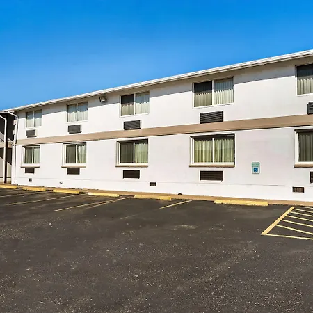 Travelodge By Wyndham Dodge City Ks-3