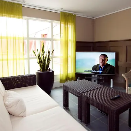 Home Hotel Uman-3