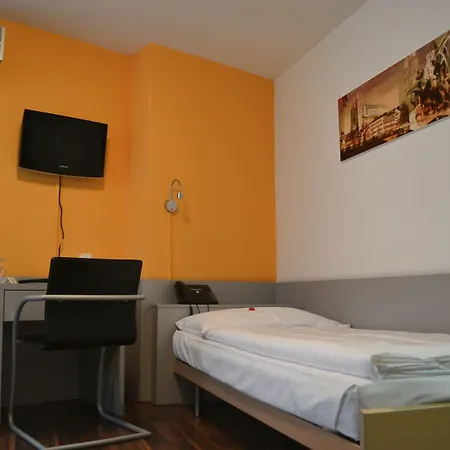 Alexander Guesthouse Zurich Old Town-3