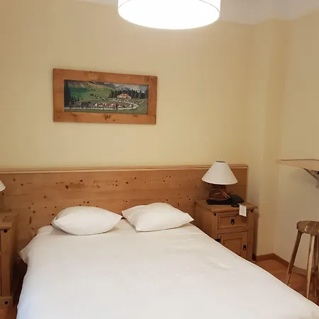 Hotel De Geneve-3