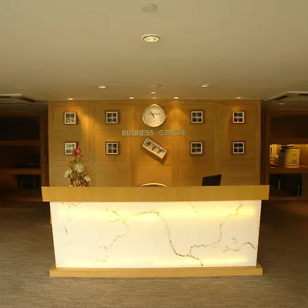 Hotel Sahara Star-3