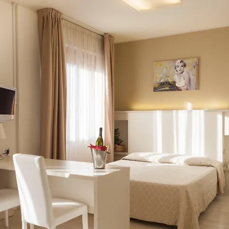 Suite Hotel Elite-2