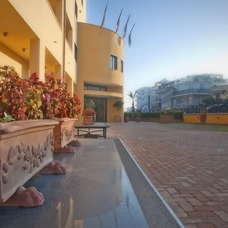 City Hotel-3