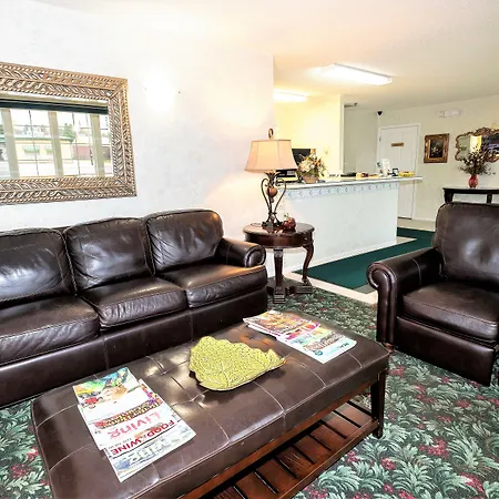 Mountain Host Motor Inn-2