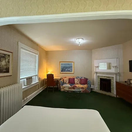 Windsor Inn Hotel-3
