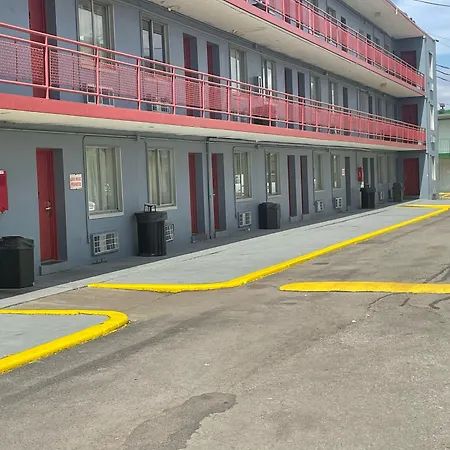 Budgetel Inn And Suites - Louisville-2