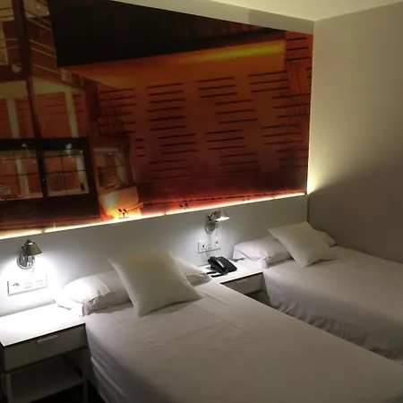 Bilbao City Rooms-3