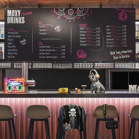 Moxy Hamburg City-3