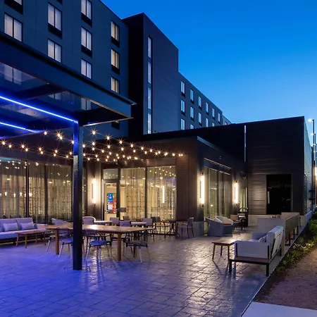 Hilton Garden Inn Madison Downtown, Wi-3
