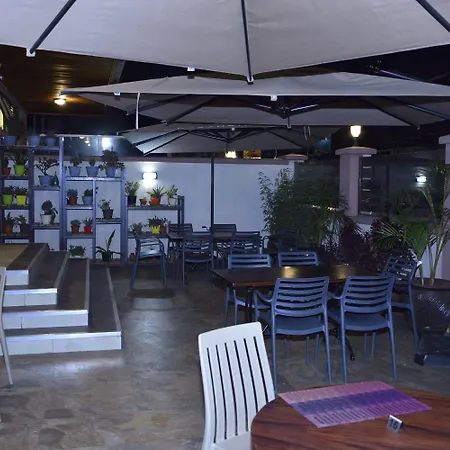 Razana Hotel-2