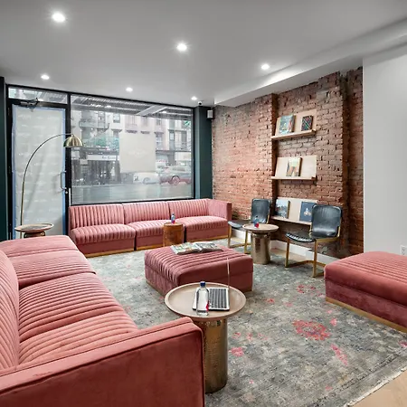 Little Charlie Hotel-3