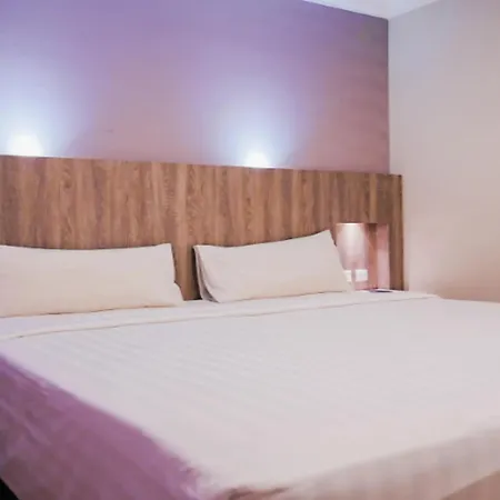 Royal Palm Hotel & Conference Center Cengkareng-3