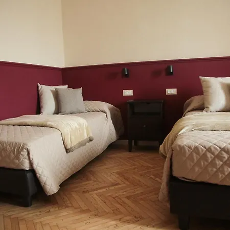 Albergo Garisenda Con Terrazza Panoramica Sulle Due Torri-2