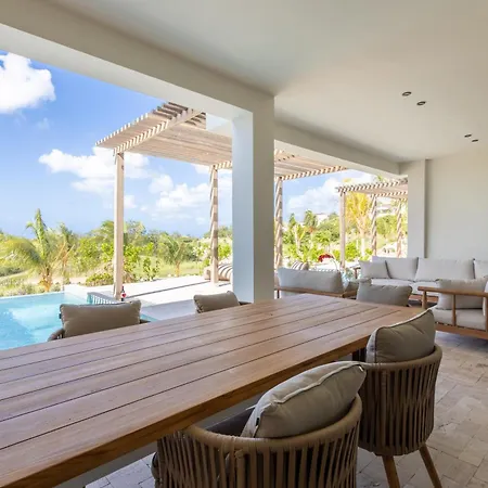 The Reef - Blue Bay Golf & Beach Resort-3
