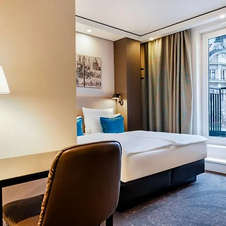 Motel One Dresden-Palaisplatz-2