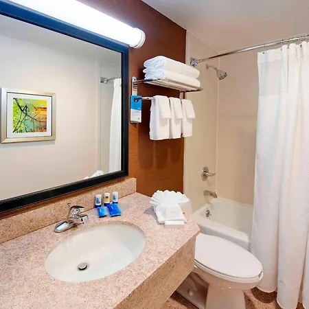 Fairfield Inn By Marriott Jfk Airport-2