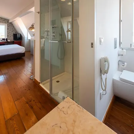 Lisboa Carmo Hotel-3