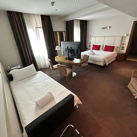 Hotel Plaza-3