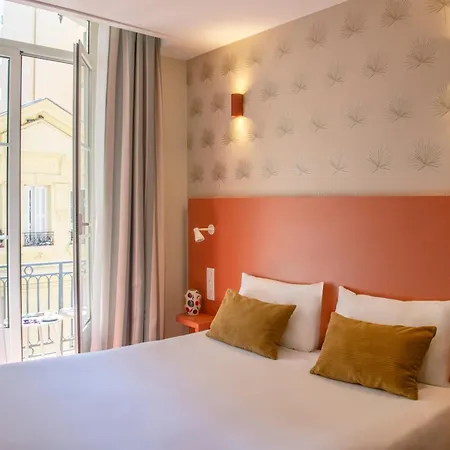 Hotel Du Midi-3
