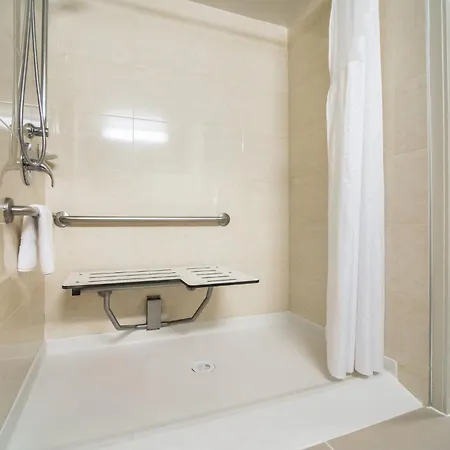 Holiday Inn Vancouver-Centre Broadway By Ihg-2