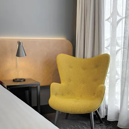 Vibe Hotel Canberra-3