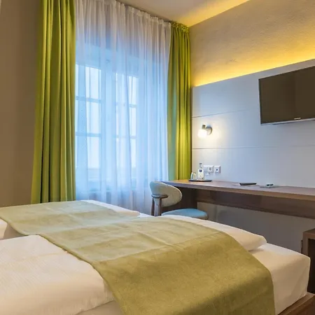 Joesepp'S Hotel Am Hallhof-2