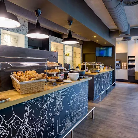 Ibis Hotel Koeln Airport-2