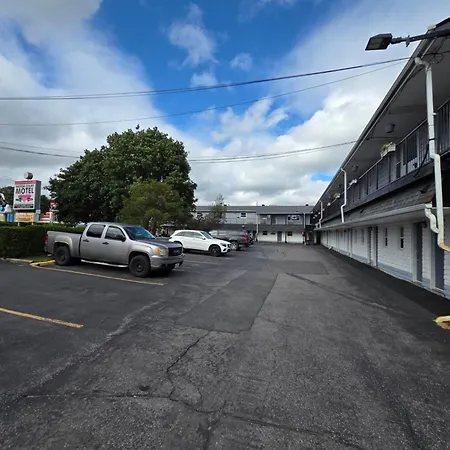 Motor Court Motel-3