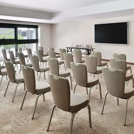Moevenpick Hotel Apartments Downtown Dubai-2
