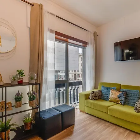 Avenue View Rooms-2