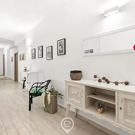 La camera chiara - Elegant Suites-3