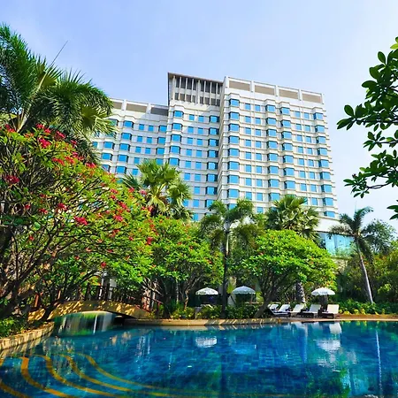 Rama Gardens Hotel Bangkok-3