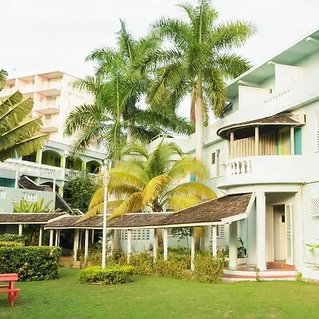 Doctors Cave Beach Hotel-3