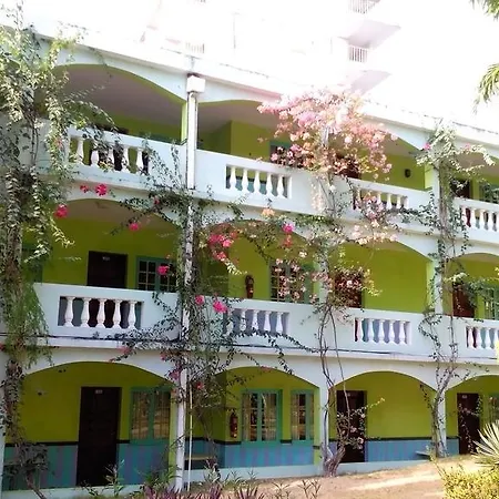 Doctors Cave Beach Hotel-2