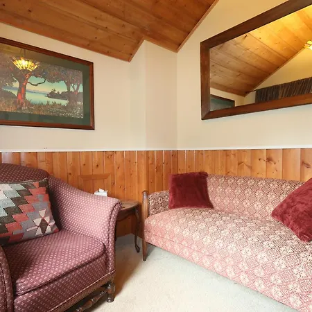 Kangaroo House Bed & Breakfast-3