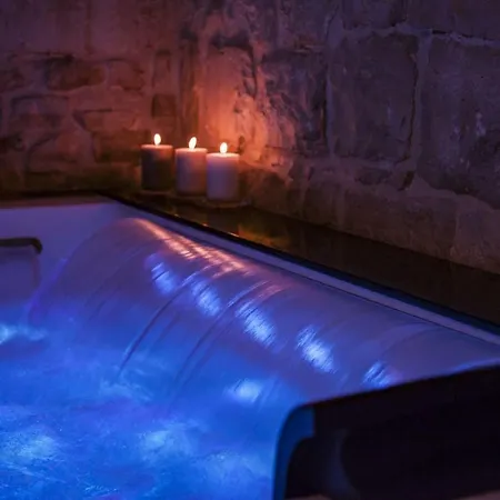 Levante Luxury Room-3