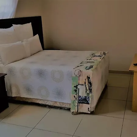 Gfk Eastgate Guest House-2
