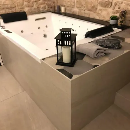 Levante Luxury Room-2